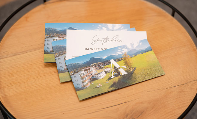 Übergabe eines Geschenkes